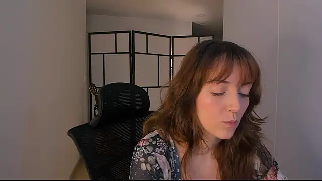 molly marmalade  online show from 8, 6, 2026