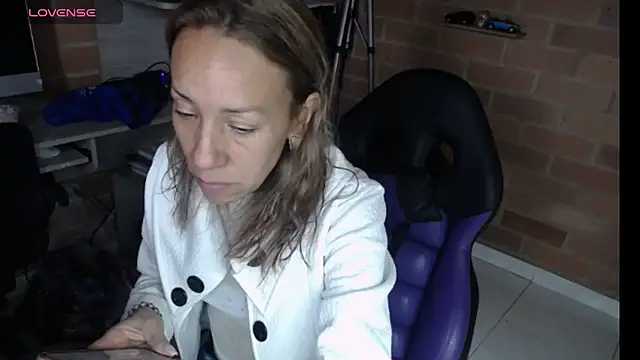 cristin doll  online show from 7, 6, 2026