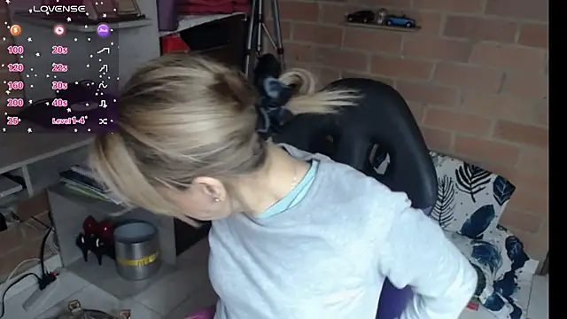 cristin doll  online show from 18, 6, 2026
