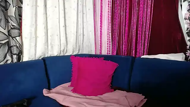 crystalbxx online show from 7, 6, 2026