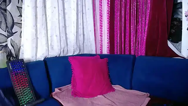 crystalbxx online show from 16, 6, 2026