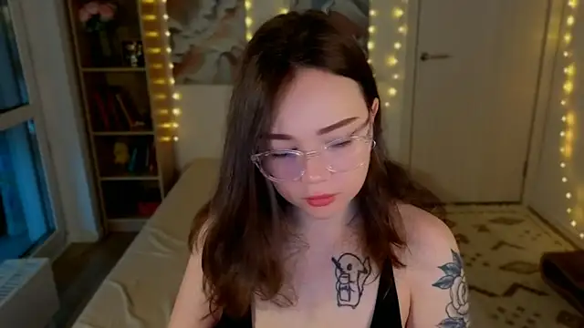 MilenaSaint online show from 10, 6, 2026