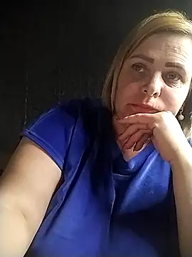 Snapshot of EvaCristal chatting on 10, 5, 2026 EvaCristal online show from 10, 5, 2026