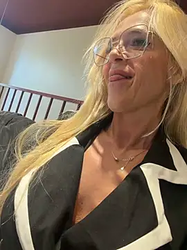 Snapshot of Reyna63 chatting on 22, 5, 2026 Reyna63 online show from 22, 5, 2026