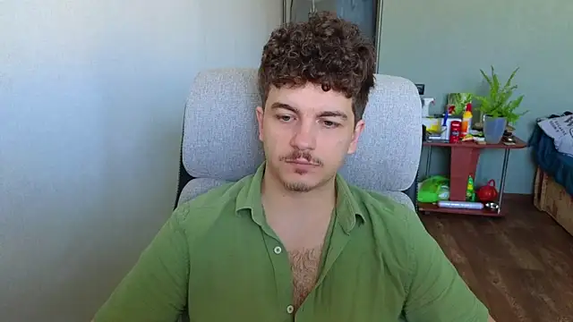Snapshot of Remy_Miles chatting on 19, 5, 2026 Remy Miles online show from 19, 5, 2026