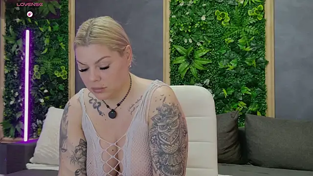 Raven Luna online show from 11, 6, 2026