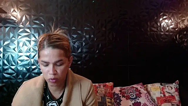 PINK  LOLA1 online show from 11, 6, 2026
