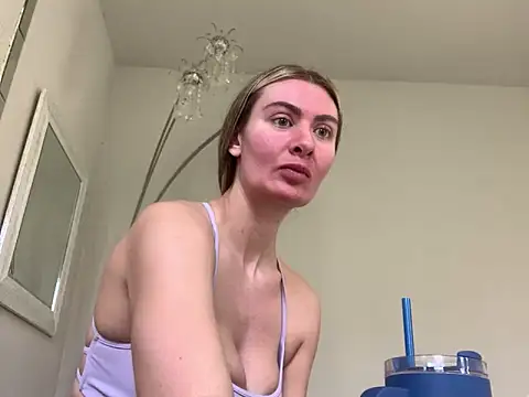 Alyssa rhoades online show from 22, 12, 2025