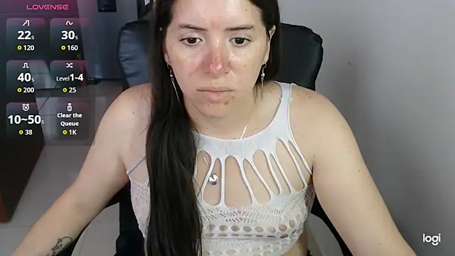 Snapshot of spicey_latina chatting on 11, 6, 2026 spicey latina online show from 11, 6, 2026