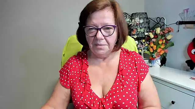 Adelewildx online show from 8, 6, 2026