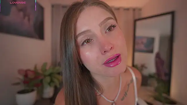roxie gates  online show from 7, 6, 2026