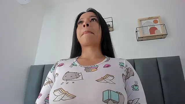 MaraOwen  online show from 16, 6, 2026