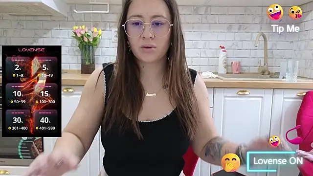 Snapshot of BoobsyBabe chatting on 3, 3, 2026 BoobsyBabe online show from 3, 3, 2026