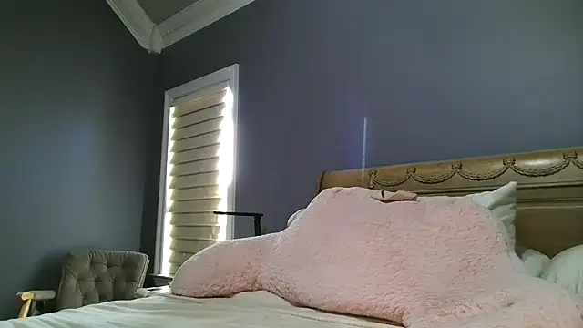 Lisaisluscious online show from 10, 6, 2026