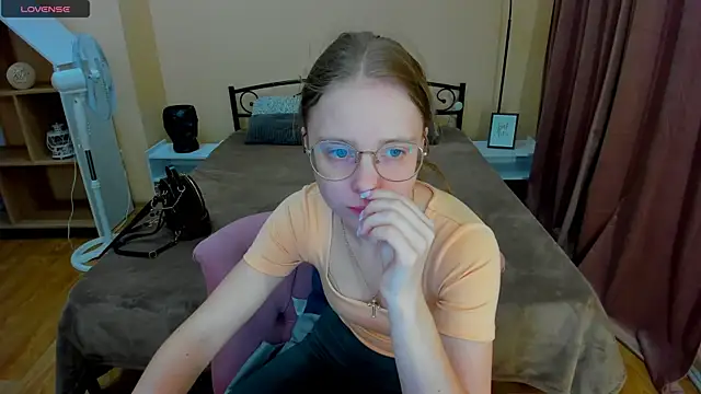 CharmedDoll online show from 20, 6, 2026
