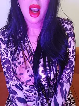Queen sousou online show from 12, 6, 2026