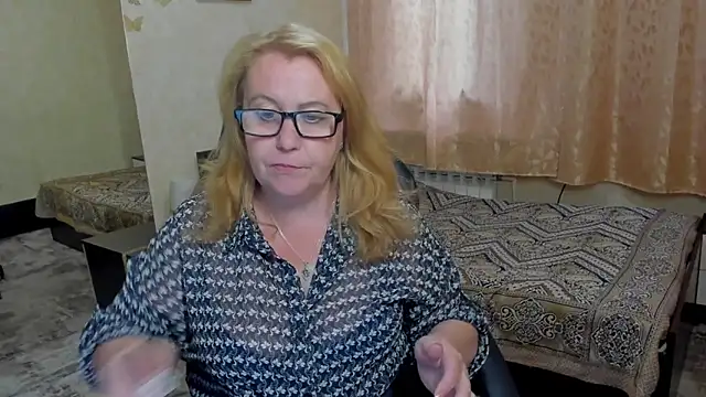 Frau Marta online show from 11, 6, 2026
