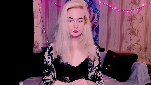 xxxcharismaaa online show from 17, 6, 2026