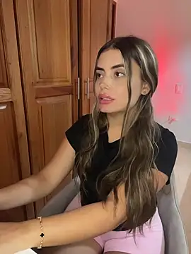 Snapshot of Miss_valeriaa chatting on 2, 4, 2026 Miss valeriaa online show from 2, 4, 2026