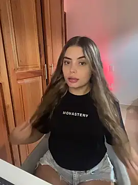 Snapshot of Miss_valeriaa chatting on 7, 4, 2026 Miss valeriaa online show from 7, 4, 2026