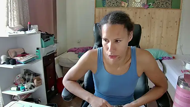 AaliyahHarris online show from 17, 6, 2026