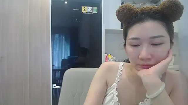 Asiagirll online show from 18, 6, 2026
