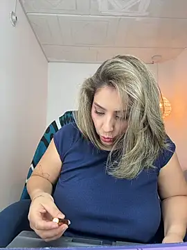 YummyAnna  online show from 3, 7, 2026