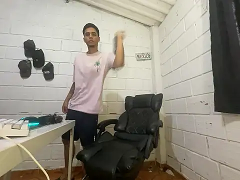 Max TheHorseDick online show from 5, 6, 2026