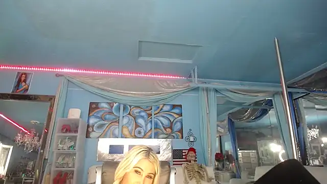 ADRIANNA FOX online show from 22, 5, 2026