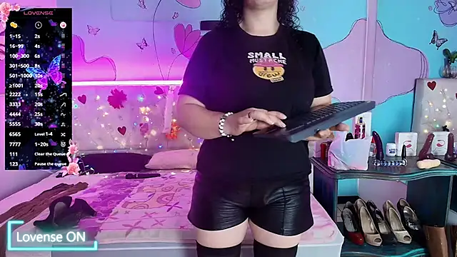 Zaly mature online show from 24, 6, 2026