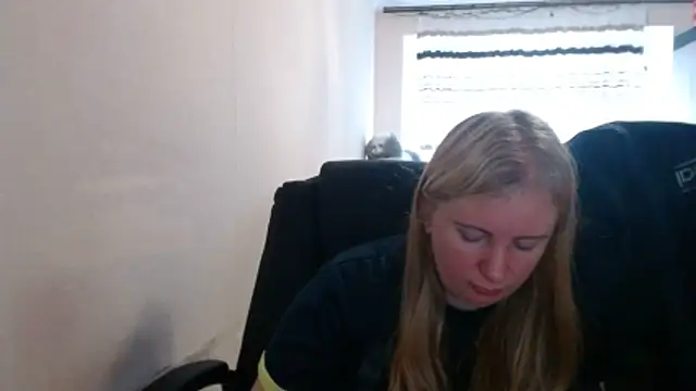 Snapshot of PeterAndJen chatting on 2, 6, 2026 PeterAndJen online show from 2, 6, 2026