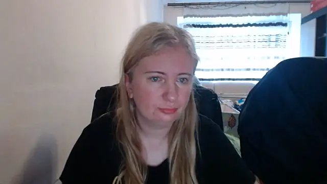Snapshot of PeterAndJen chatting on 11, 6, 2026 PeterAndJen online show from 11, 6, 2026