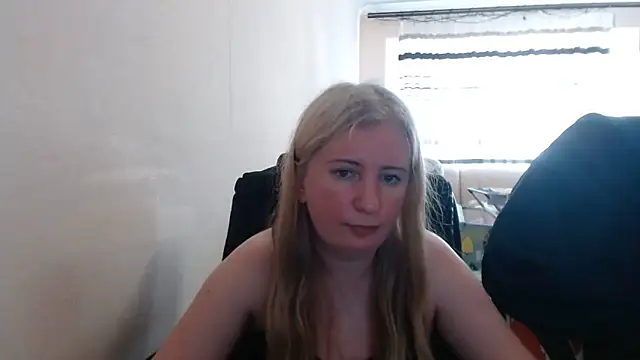 Snapshot of PeterAndJen chatting on 16, 6, 2026 PeterAndJen online show from 16, 6, 2026