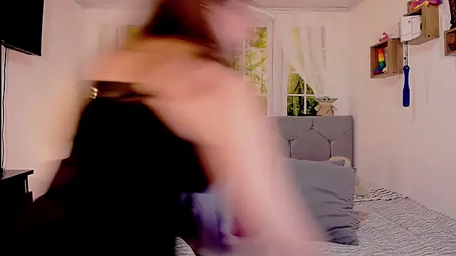 vanessabrown  online show from 15, 6, 2026
