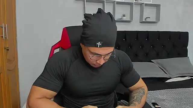 tyler hank01 online show from 15, 6, 2026