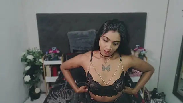Delilah Blazee online show from 18, 6, 2026