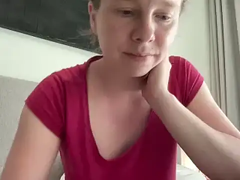 SweetLucy96 online show from 4, 5, 2026