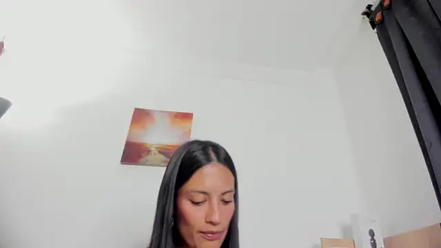 nia  white online show from 23, 6, 2026