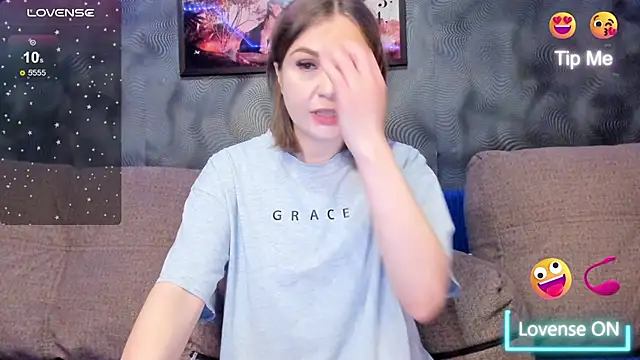 CassieMils online show from 18, 6, 2026