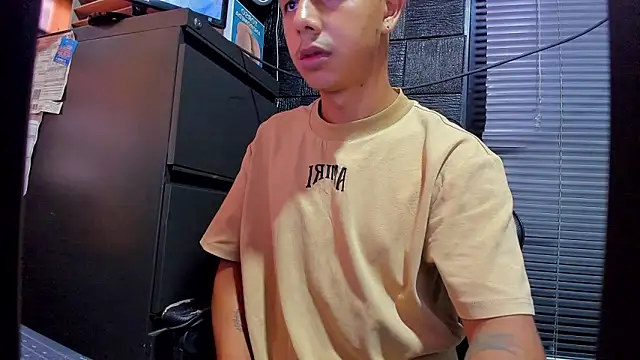 boy bigcock24cm online show from 14, 6, 2026