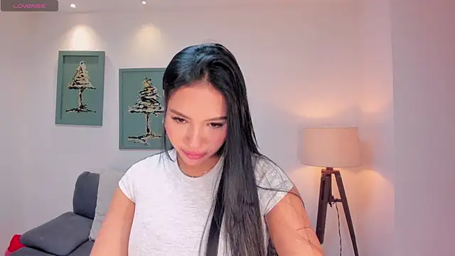 MollyJones  online show from 15, 5, 2026