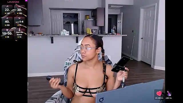 RylHoneyy online show from 15, 6, 2026