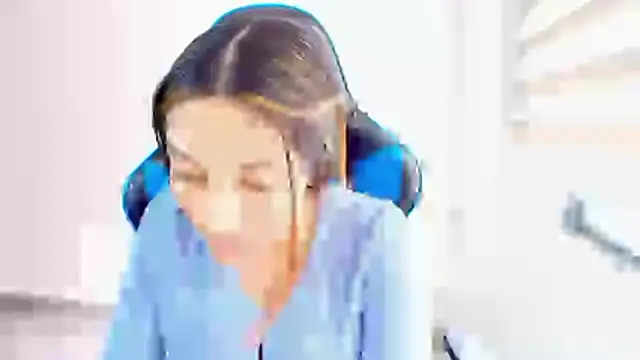 sophiax-x online show from 8, 6, 2026