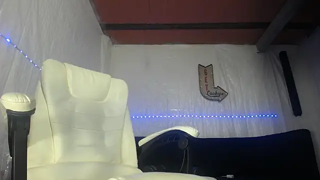 Snapshot of Carlo_yates chatting on 7, 6, 2026 Carlo yates online show from 7, 6, 2026