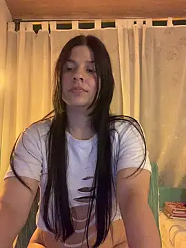 Estefani 32 online show from 6, 6, 2026