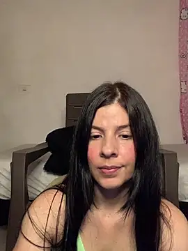 Estefani 32 online show from 20, 6, 2026