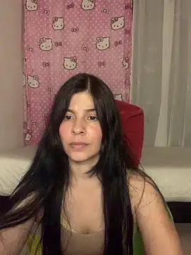 Estefani 32 online show from 21, 6, 2026