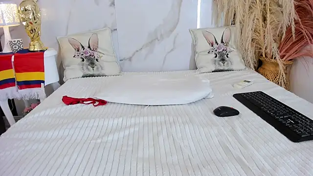 hannahill69 online show from 18, 6, 2026