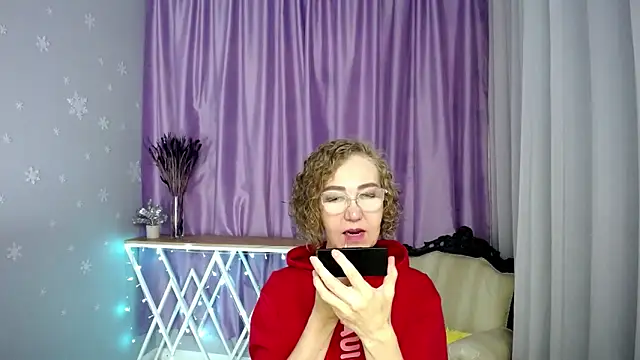 queen a n i online show from 6, 6, 2026