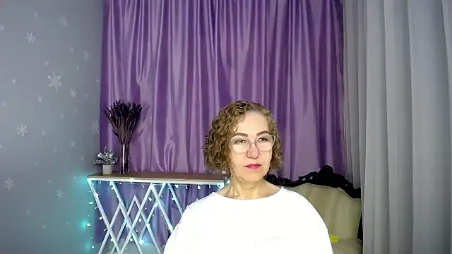 queen a n i online show from 14, 6, 2026